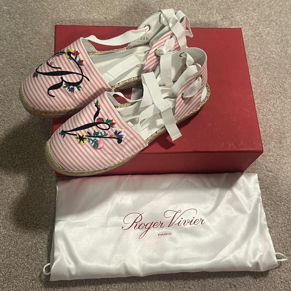 ROGER VIVIER Blooming RV embroidered canvas espadrilles flat shoe New w box/dust